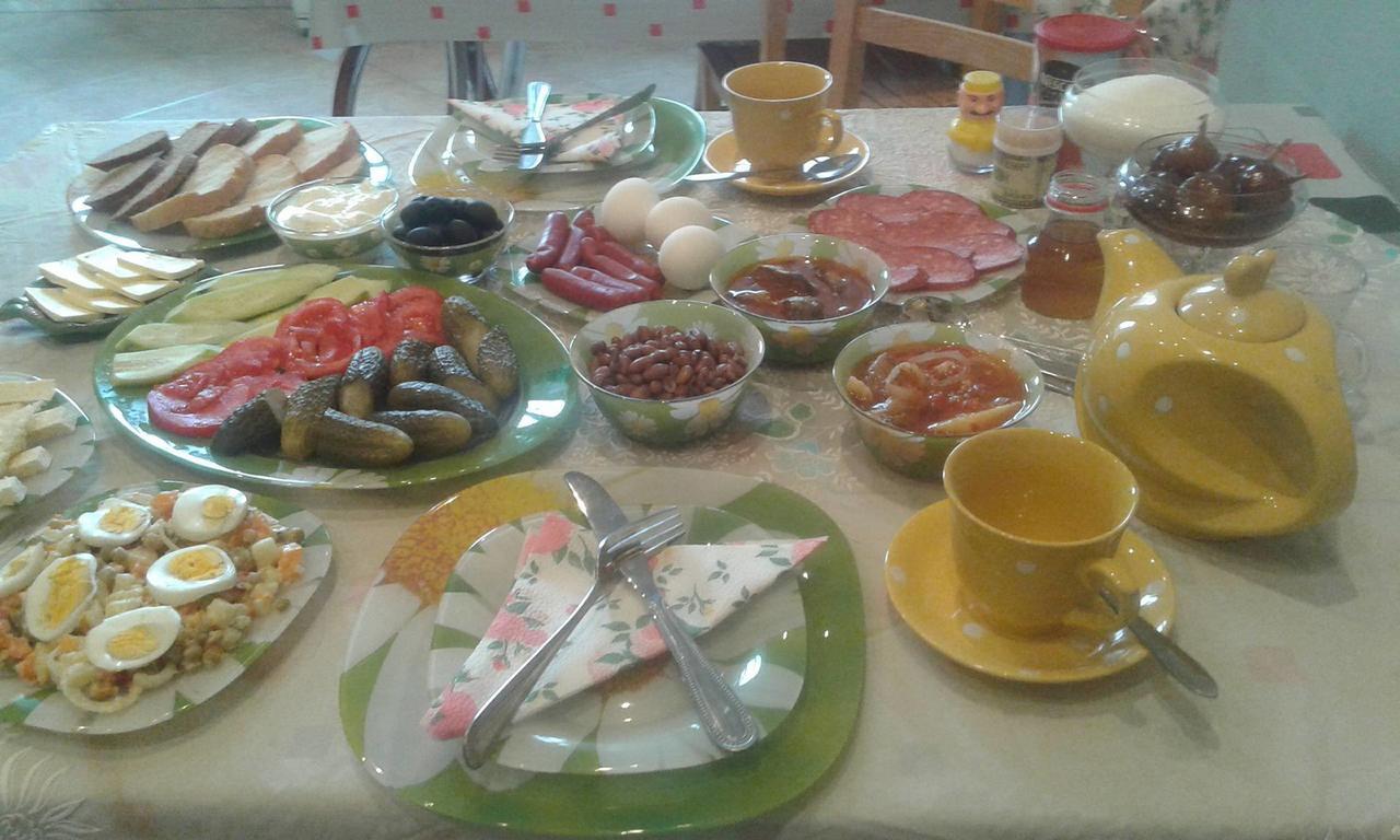 Albatros Bed & Breakfast Tbilisi Bagian luar foto