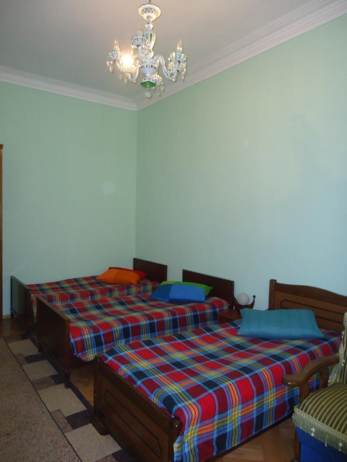 Albatros Bed & Breakfast Tbilisi Bagian luar foto
