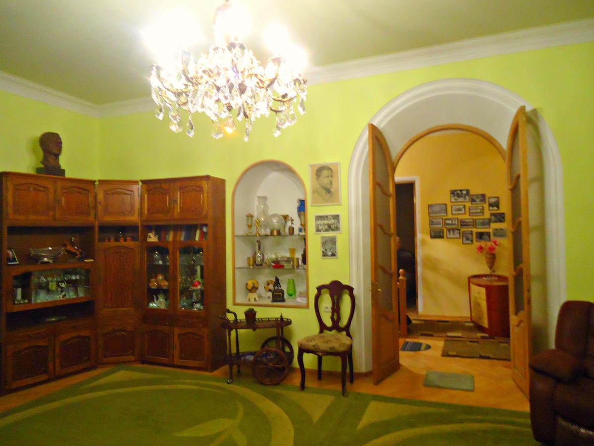 Albatros Bed & Breakfast Tbilisi Bagian luar foto